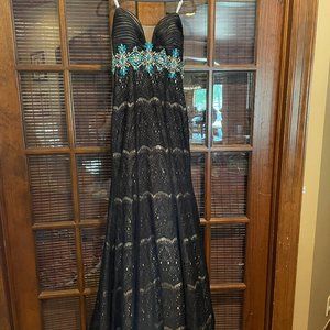 Rachel Allen Black/Nude Embellished Dress Size 6